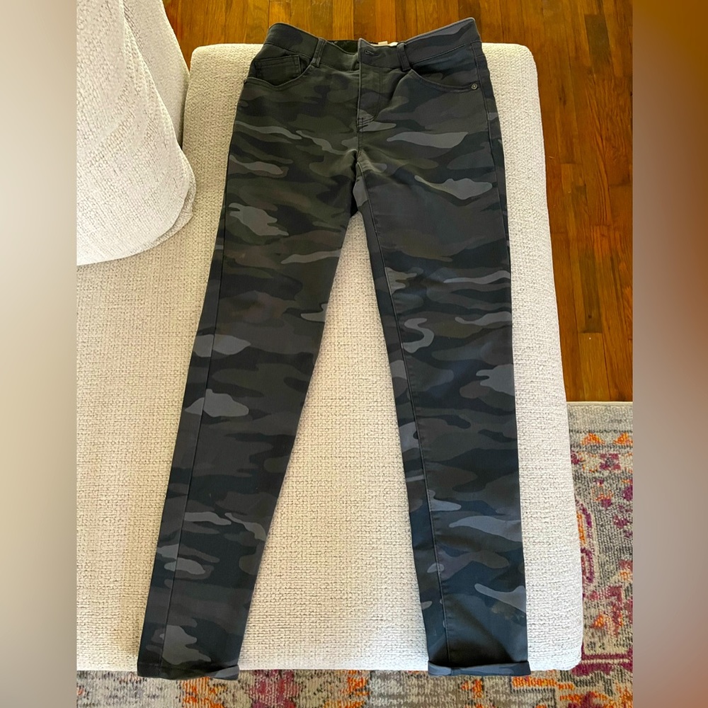 Womens Camo Jeggings